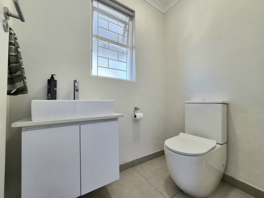 2 Bedroom Property for Sale in Claremont Upper Western Cape